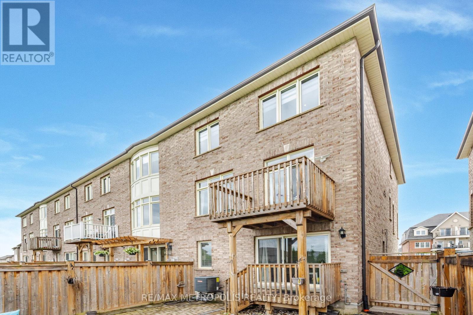 2427 Baronwood Drive, Oakville, Ontario  L6M 0J7 - Photo 37 - W12856458