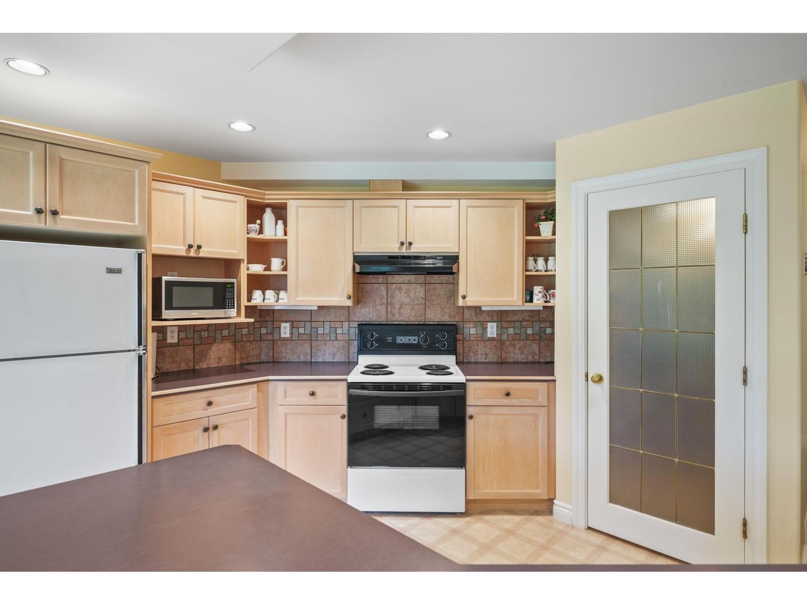 6203 190 Street, Surrey, British Columbia  V3S 8S4 - Photo 6 - R3097065