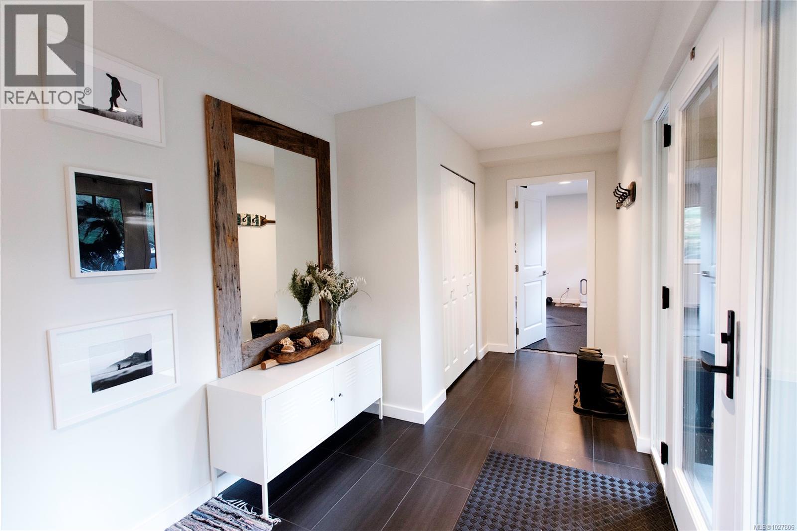 823 Lorne White Pl, Ucluelet, British Columbia  V0R 3A0 - Photo 12 - 1027806