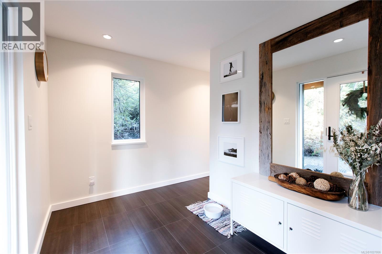 823 Lorne White Pl, Ucluelet, British Columbia  V0R 3A0 - Photo 15 - 1027806