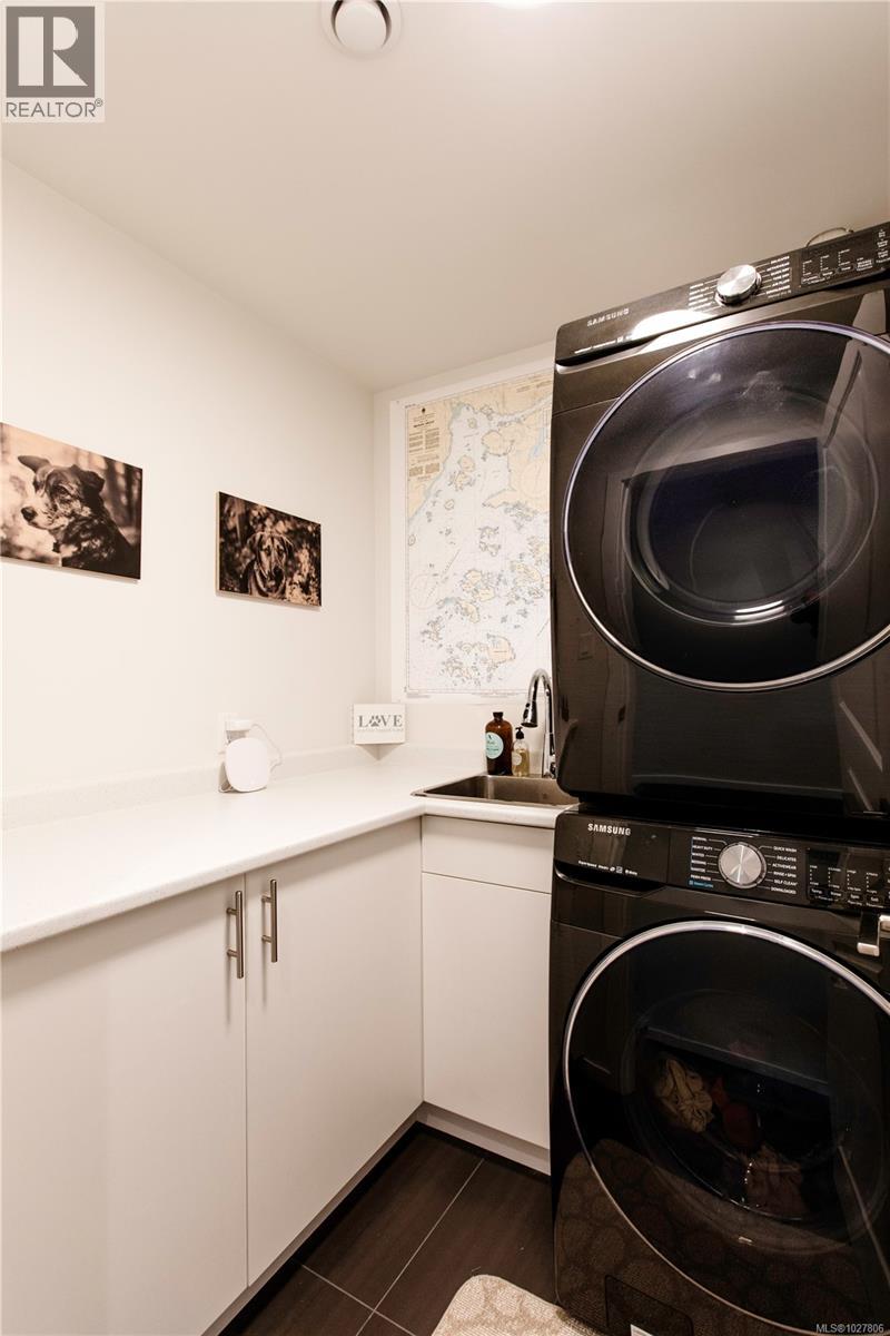 823 Lorne White Pl, Ucluelet, British Columbia  V0R 3A0 - Photo 25 - 1027806