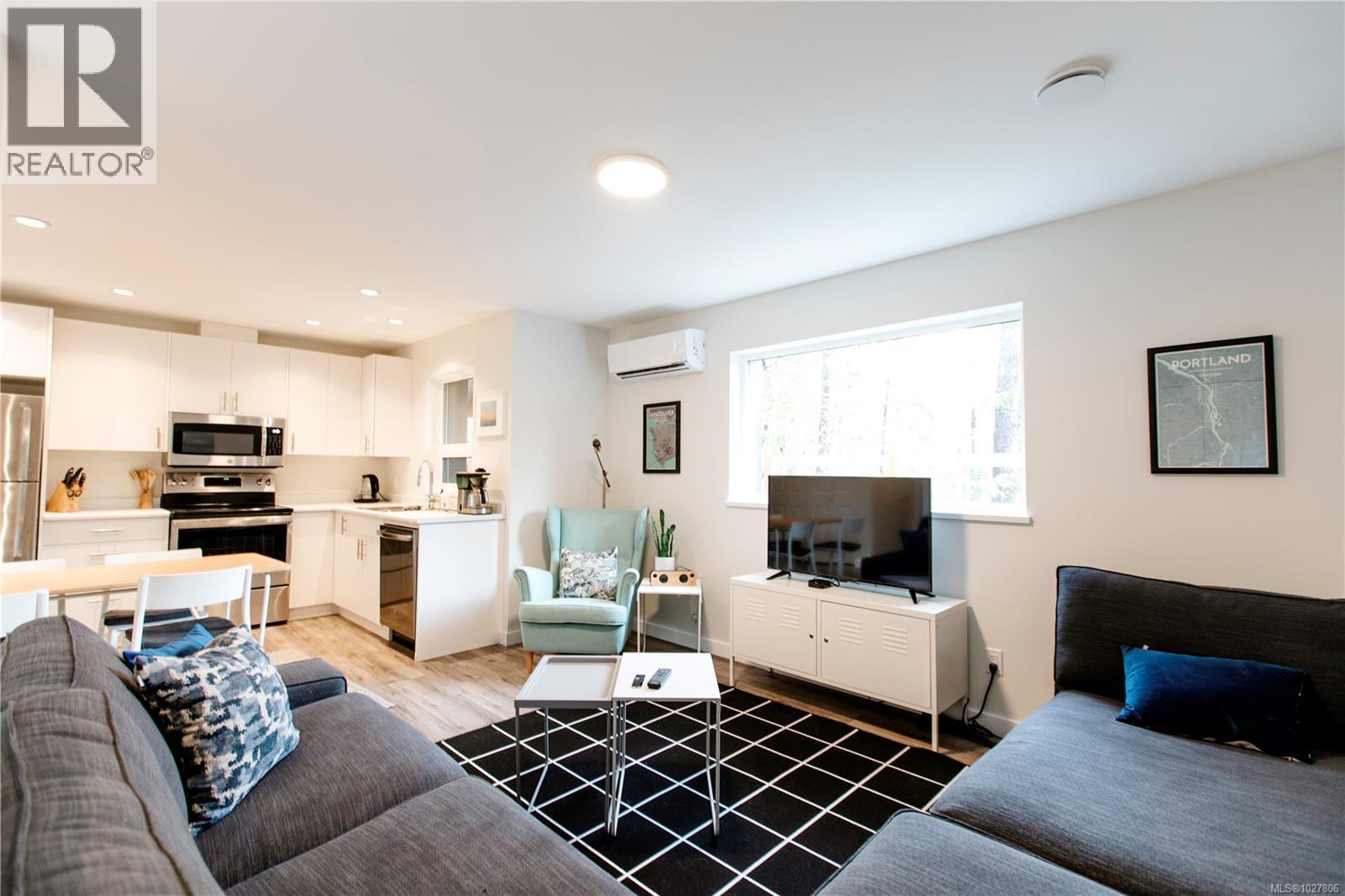 823 Lorne White Pl, Ucluelet, British Columbia  V0R 3A0 - Photo 37 - 1027806