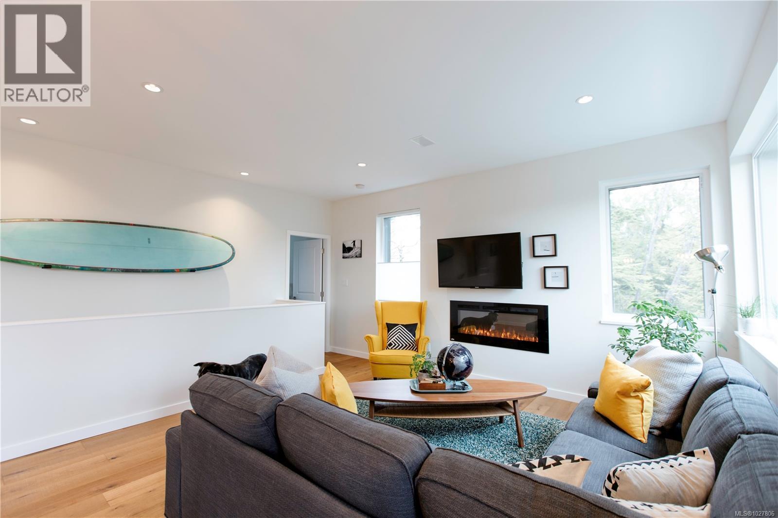 823 Lorne White Pl, Ucluelet, British Columbia  V0R 3A0 - Photo 4 - 1027806