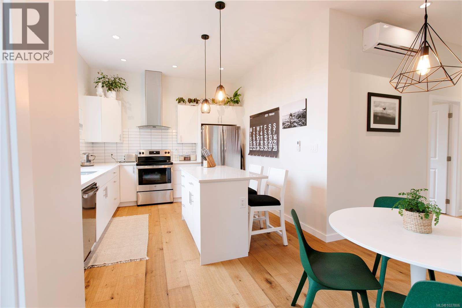 823 Lorne White Pl, Ucluelet, British Columbia  V0R 3A0 - Photo 6 - 1027806