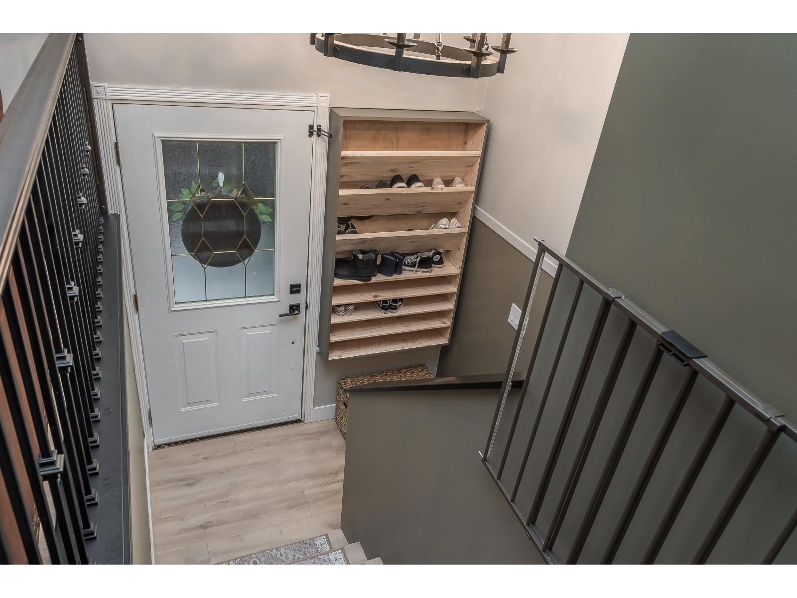 35294 Selkirk Avenue, Abbotsford, British Columbia  V2S 8L2 - Photo 2 - R3096673