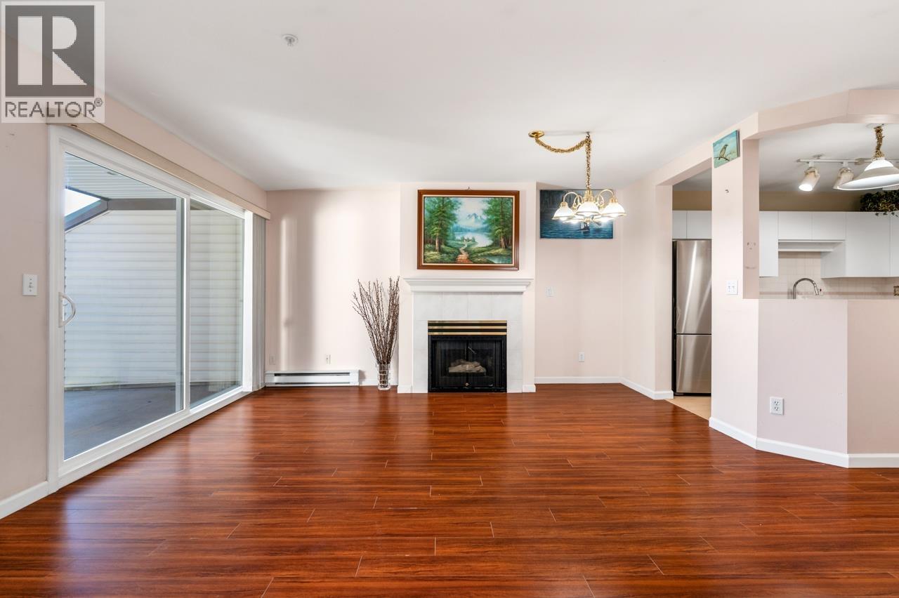 402 7139 18th Avenue, Burnaby, British Columbia  V3N 4Z3 - Photo 4 - R3097036