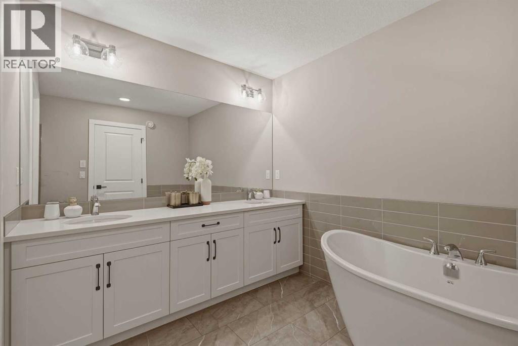 135 Belvedere Crescent Se, Calgary, Alberta  T2A 7Y5 - Photo 27 - A2287783