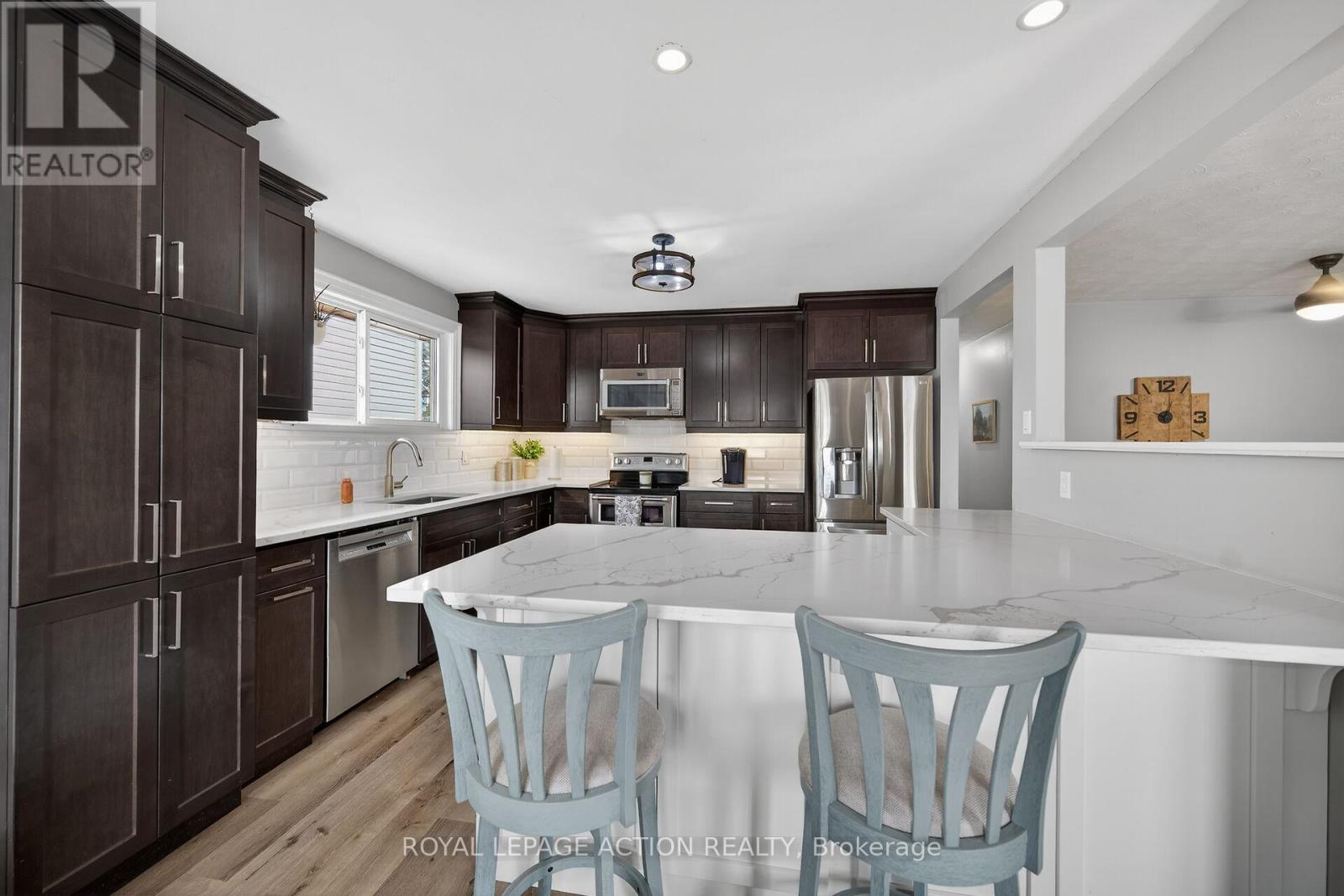 14 Max Webster Road, Brantford, Ontario  N3P 1H7 - Photo 14 - X12856478