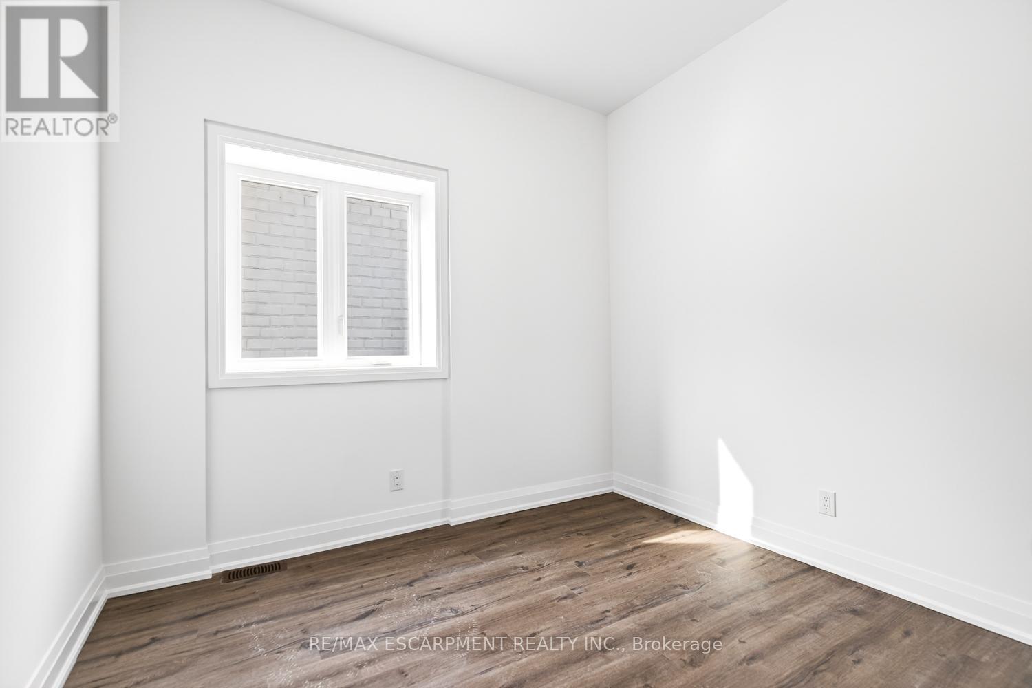 1 - 253 St Clair Boulevard, Hamilton, Ontario  L8M 2P3 - Photo 10 - X12856506