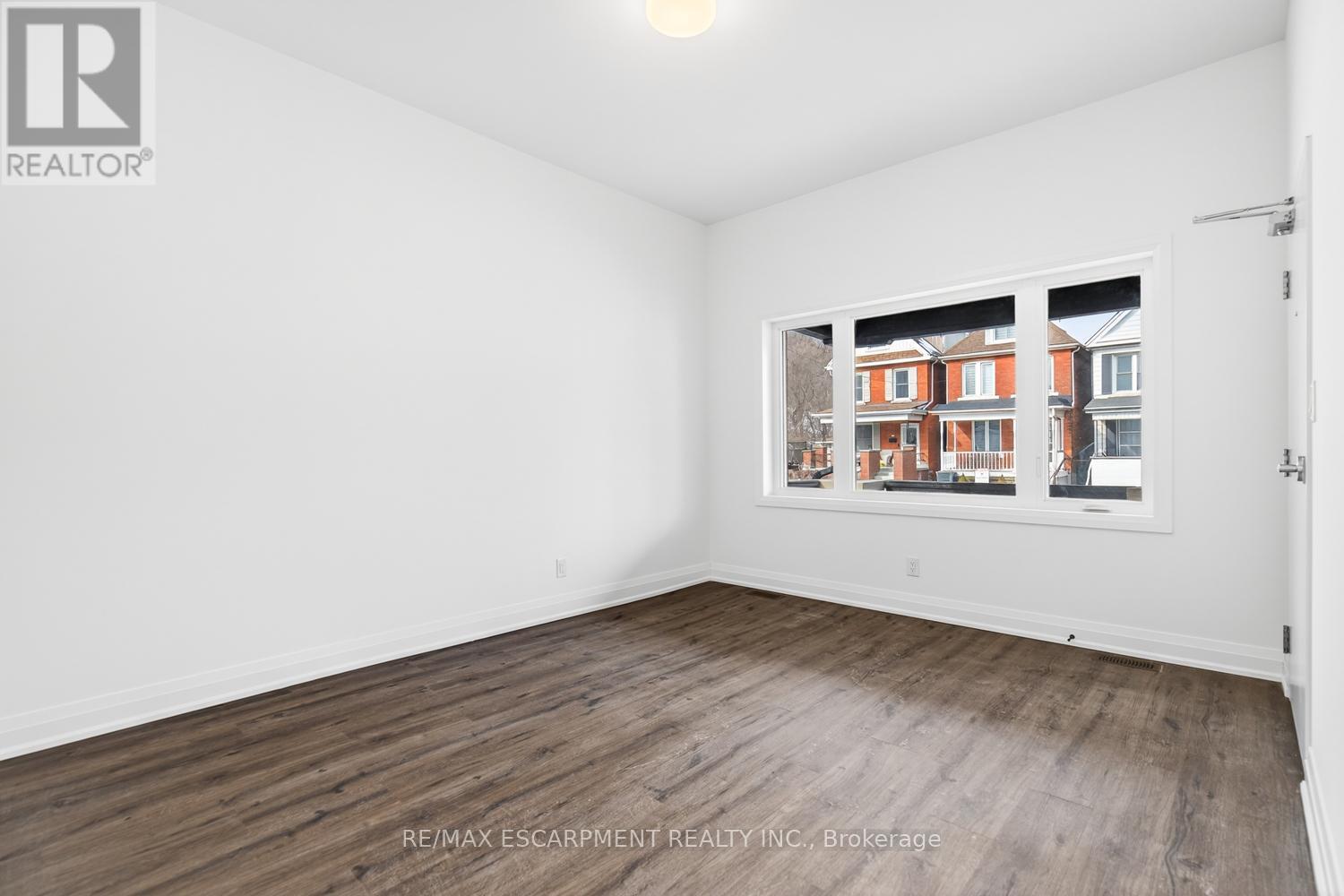 1 - 253 St Clair Boulevard, Hamilton, Ontario  L8M 2P3 - Photo 6 - X12856506