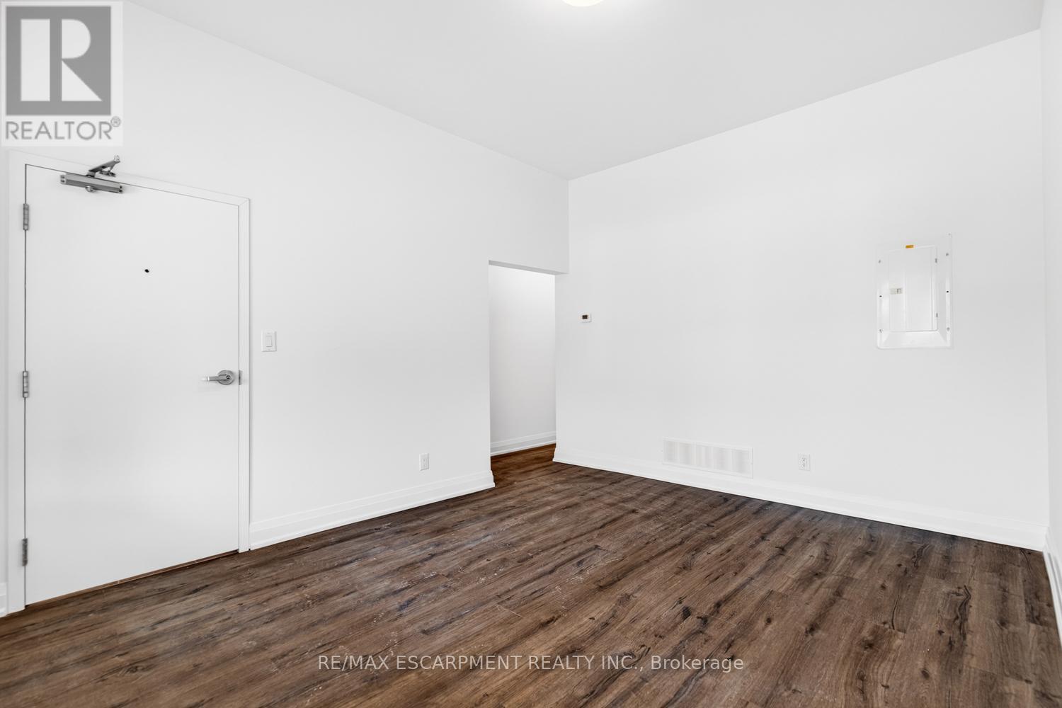 1 - 253 St Clair Boulevard, Hamilton, Ontario  L8M 2P3 - Photo 7 - X12856506