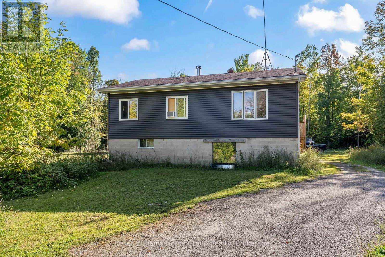 125 North Diagonal Road, South Bruce Peninsula, Ontario  N0H 2T0 - Photo 9 - X12855850