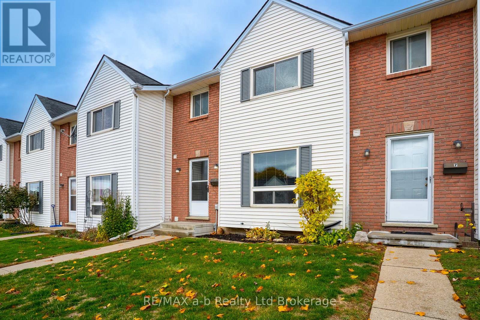 6 - 380 Quarter Town Line, Tillsonburg, Ontario  N4G 5L5 - Photo 2 - X12856602