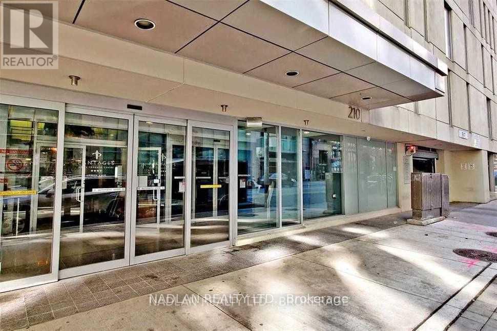 3901 - 210 Victoria Street, Toronto, Ontario  M5B 2R3 - Photo 3 - C12855846