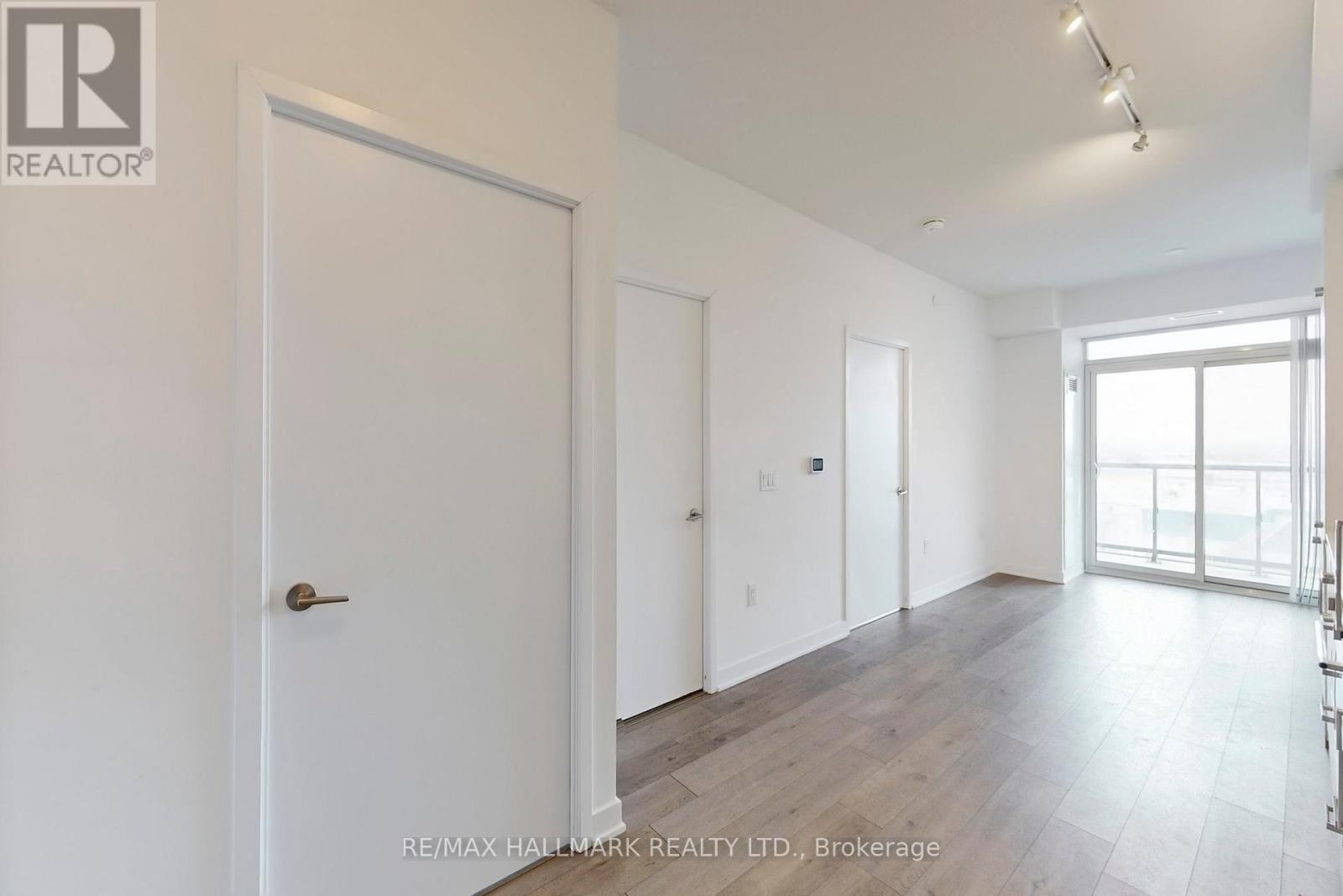 820 - 60 Honeycrisp Crescent, Vaughan, Ontario  L4K 0N5 - Photo 13 - N12717506