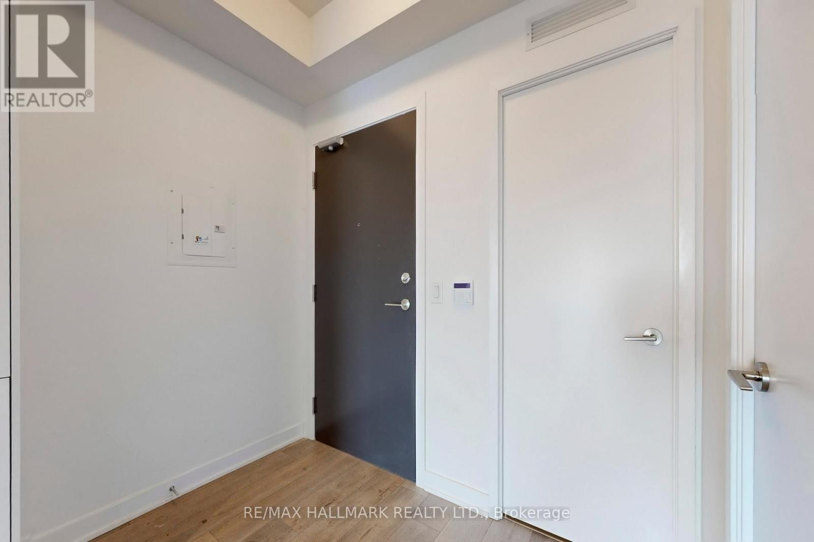 820 - 60 Honeycrisp Crescent, Vaughan, Ontario  L4K 0N5 - Photo 22 - N12717506