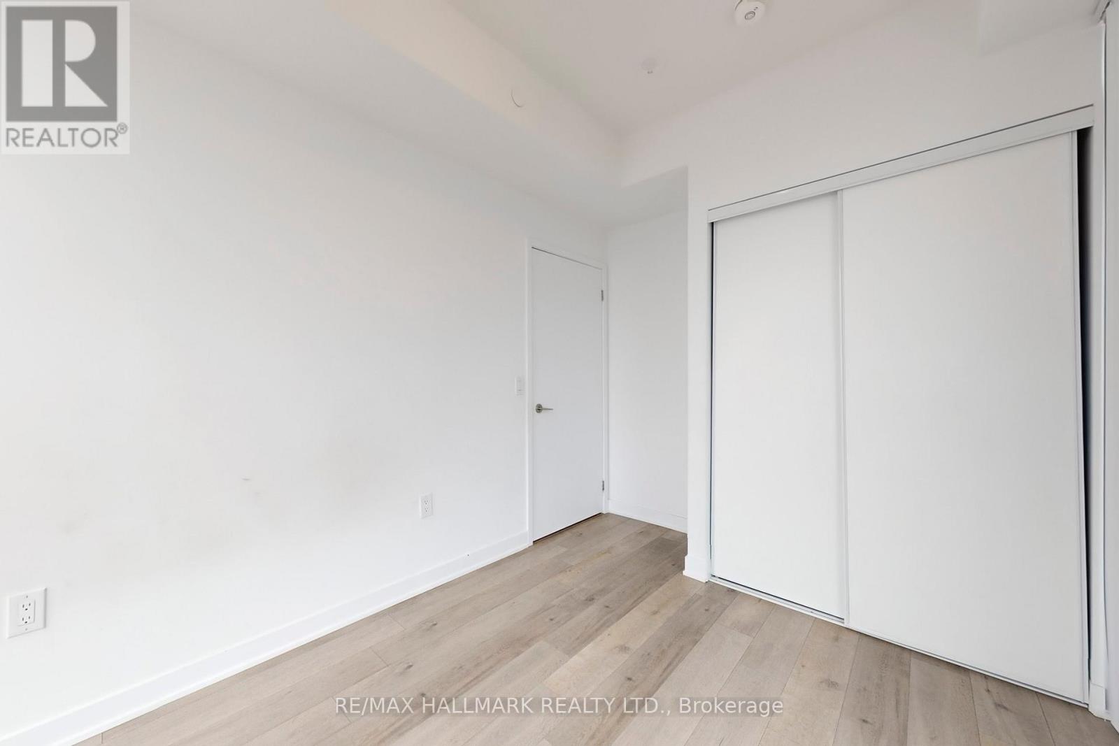 820 - 60 Honeycrisp Crescent, Vaughan, Ontario  L4K 0N5 - Photo 16 - N12717506