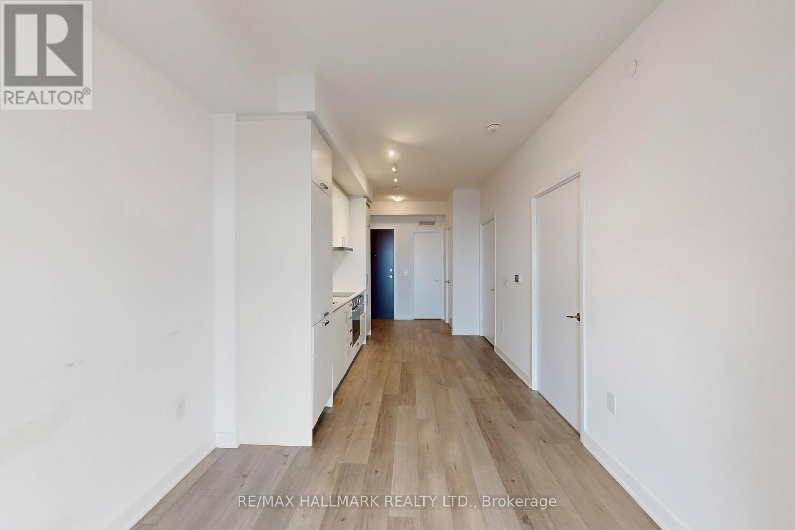 820 - 60 Honeycrisp Crescent, Vaughan, Ontario  L4K 0N5 - Photo 6 - N12717506