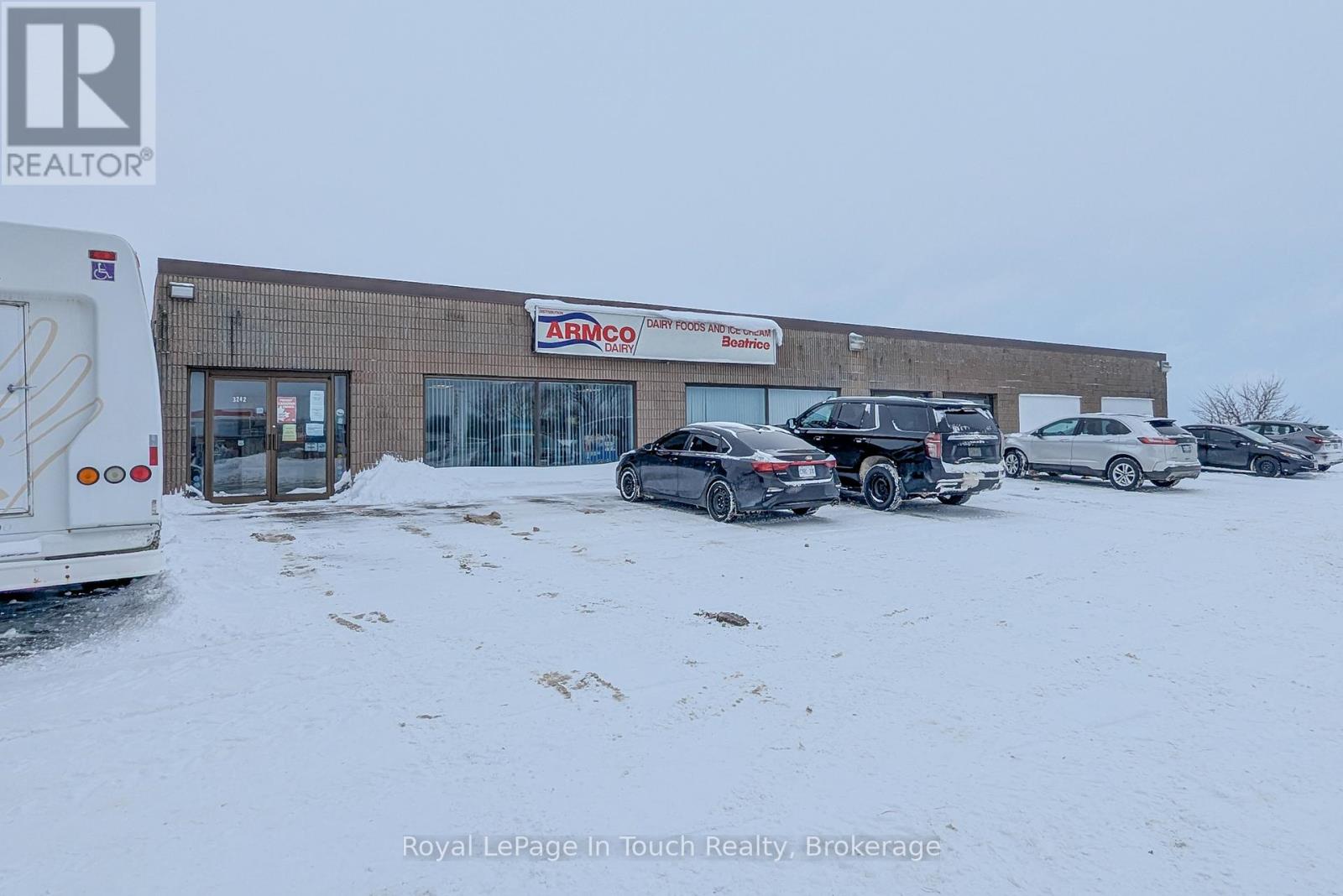 3242 Crossland Road, Springwater, Ontario  L0L 1P0 - Photo 13 - S12856714