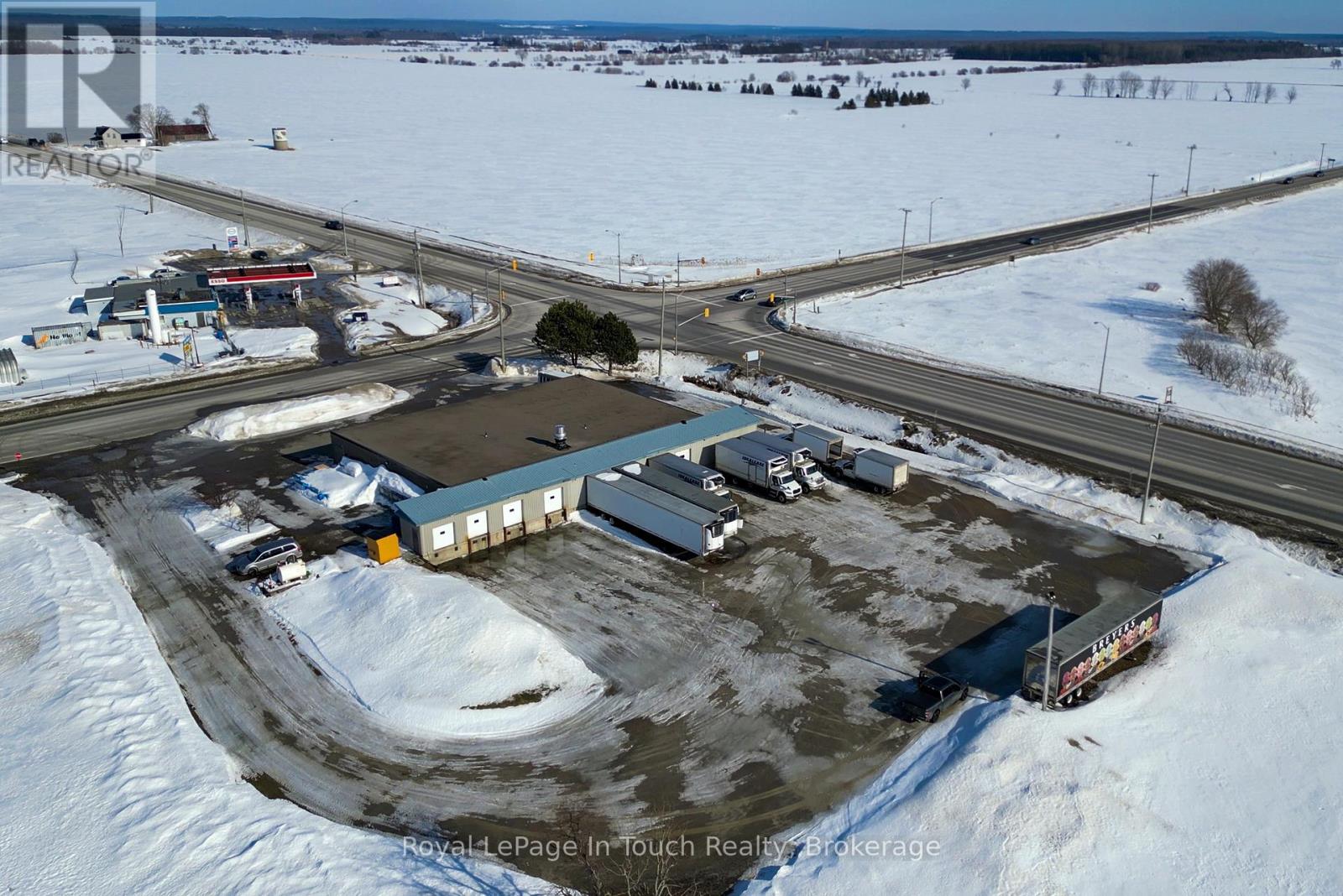 3242 Crossland Road, Springwater, Ontario  L0L 1P0 - Photo 3 - S12856714