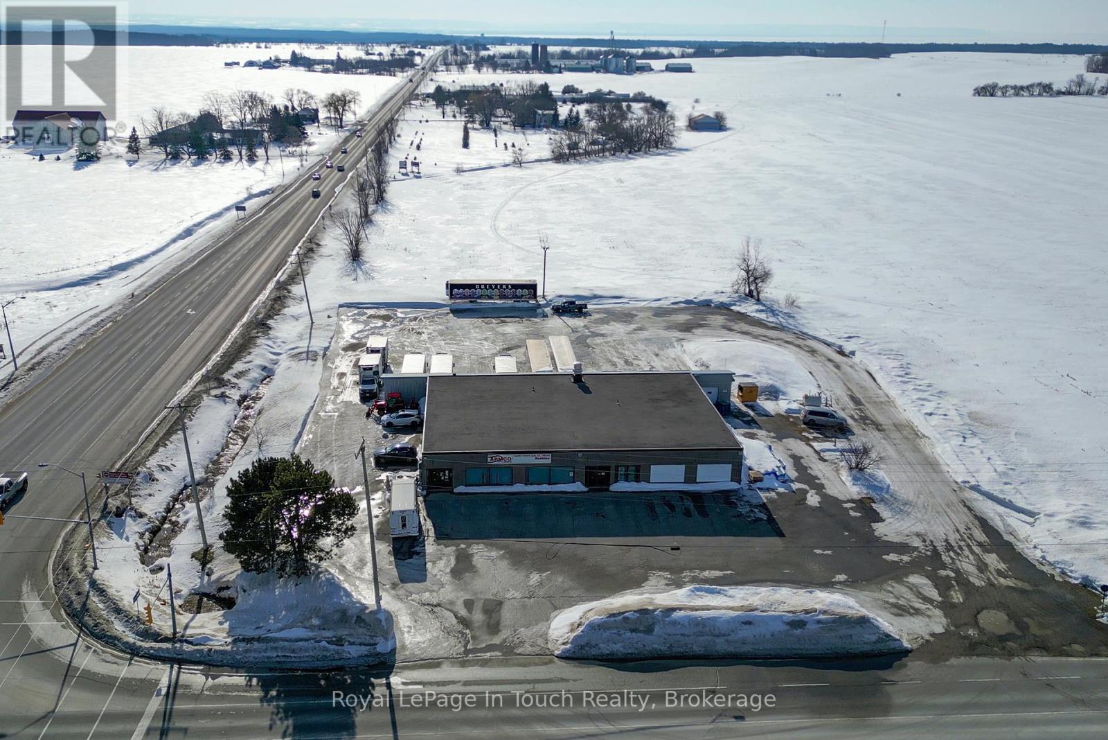 3242 Crossland Road, Springwater, Ontario  L0L 1P0 - Photo 4 - S12856714