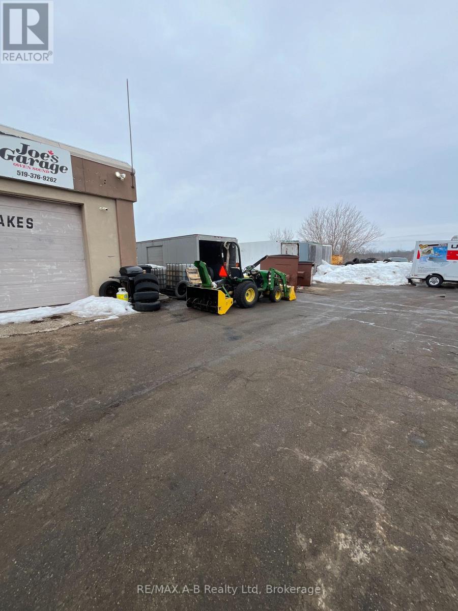 243 9th Avenue E, Owen Sound, Ontario  N4K 5N6 - Photo 9 - X12856742