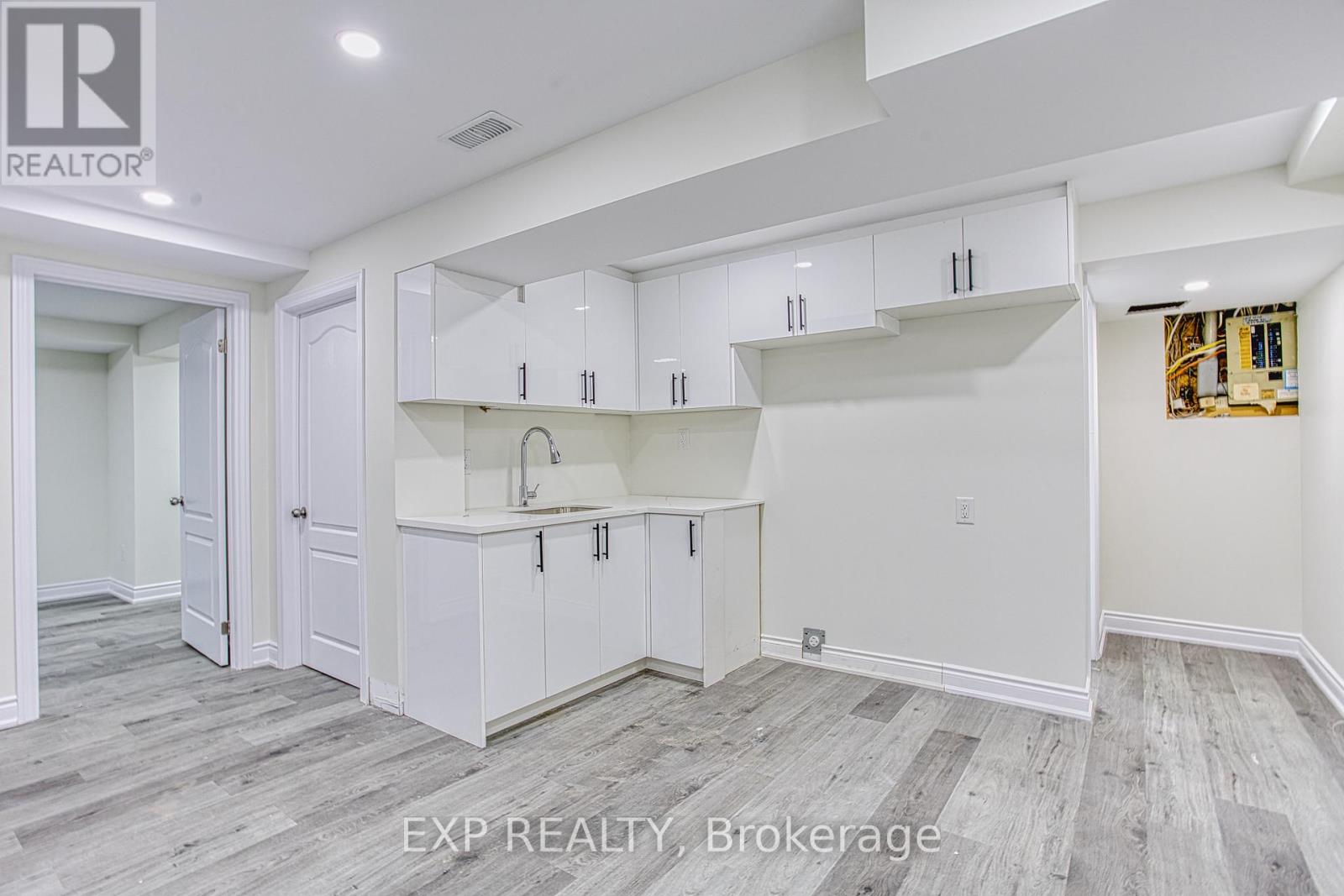 Lower - 115 Amberly Boulevard, Hamilton (Ancaster), Ontario  L9G 3V2 - Photo 5 - X12786598