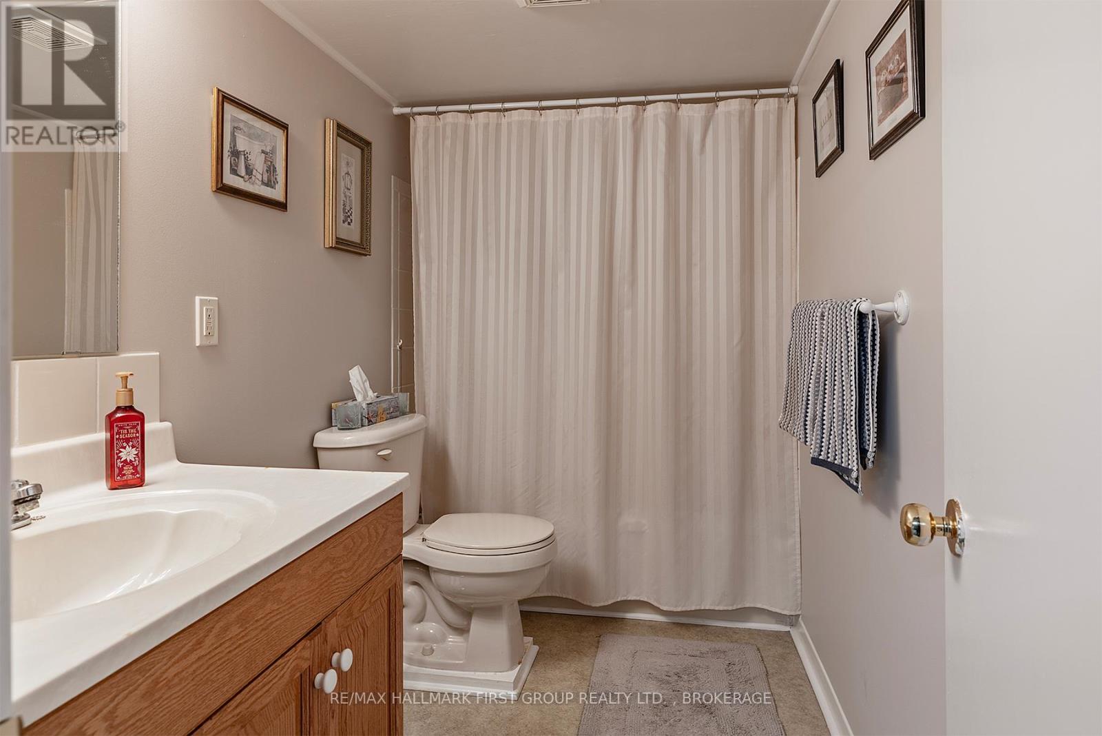 128 Haskins Point Road, Leeds And The Thousand Islands, Ontario  K0H 2N0 - Photo 17 - X12856748