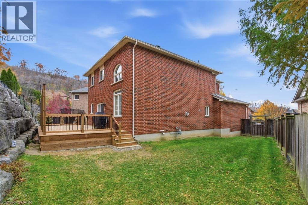 43 Woodlawn Court, Dundas, Ontario  L9H 7S2 - Photo 40 - 40810165