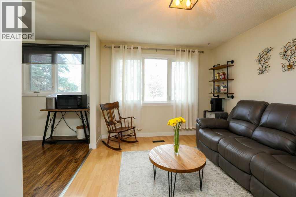 1419 23 Street N, Lethbridge, Alberta  T1H 4G3 - Photo 5 - A2291473