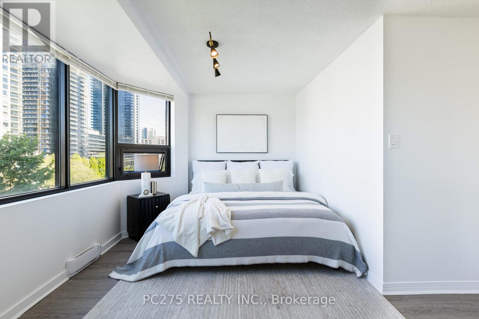 407 - 549 Ridout Street N, London East, Ontario  N6A 5N5 - Photo 24 - X12856544