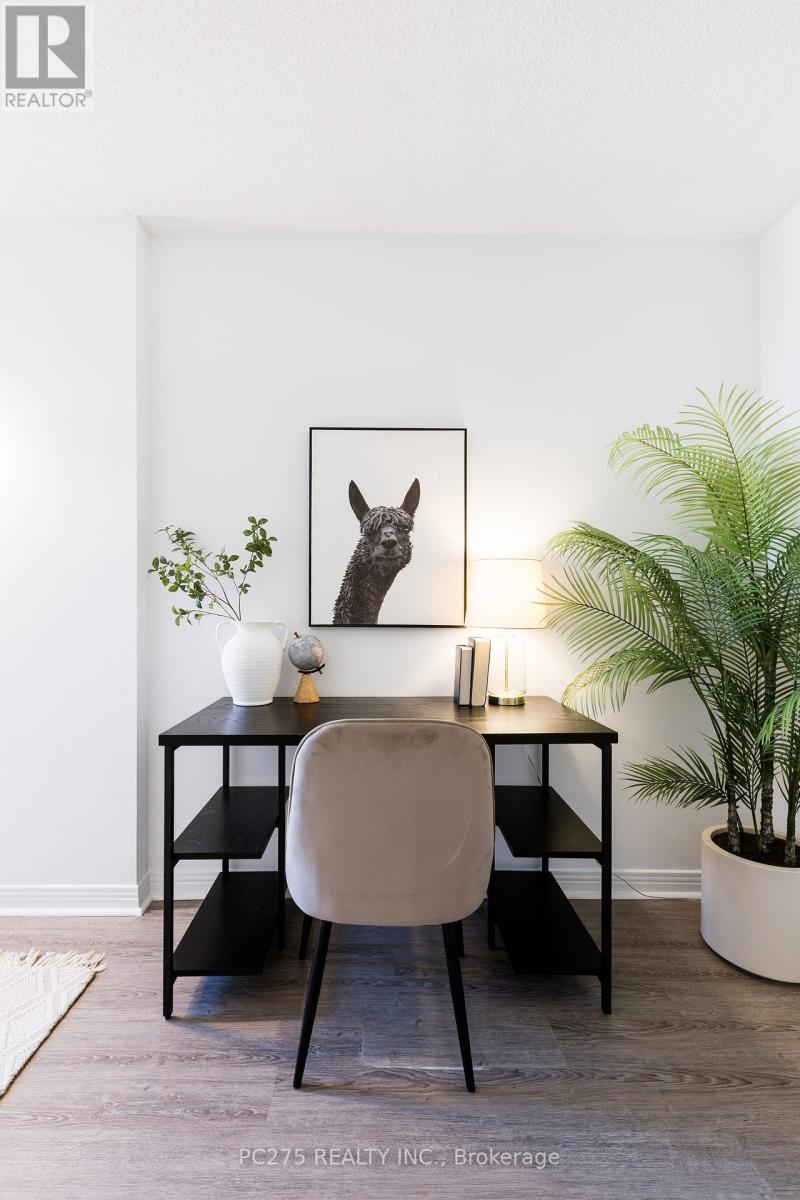 407 - 549 Ridout Street N, London East, Ontario  N6A 5N5 - Photo 32 - X12856544