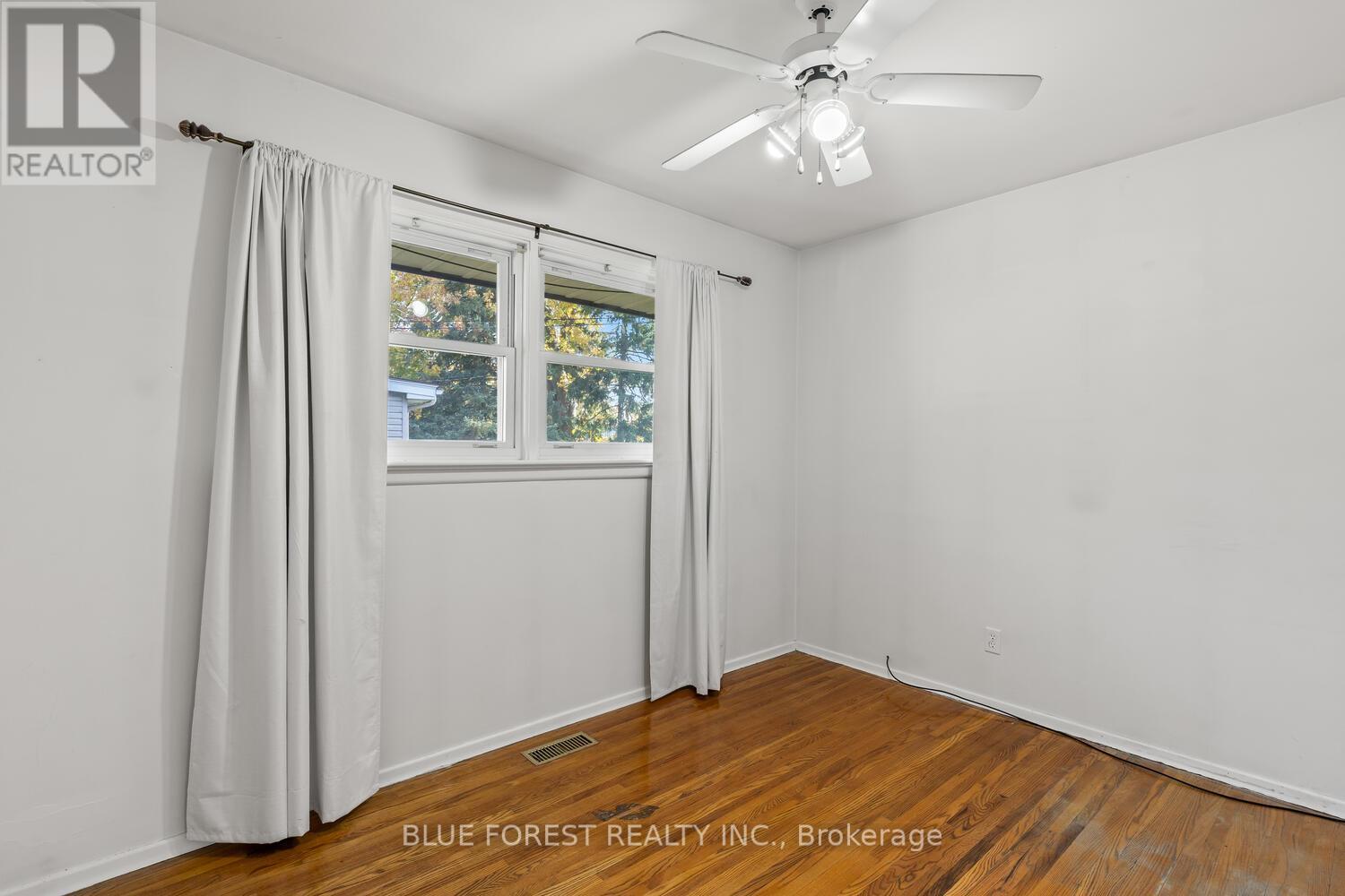 106 Laurentian Drive N, London East, Ontario  N5W 1P2 - Photo 19 - X12856600