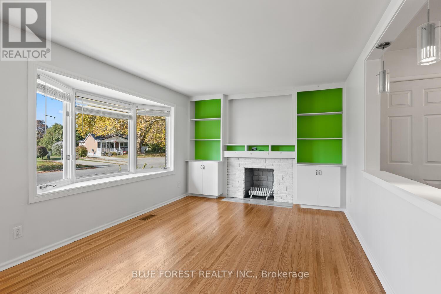 106 Laurentian Drive N, London East, Ontario  N5W 1P2 - Photo 7 - X12856600