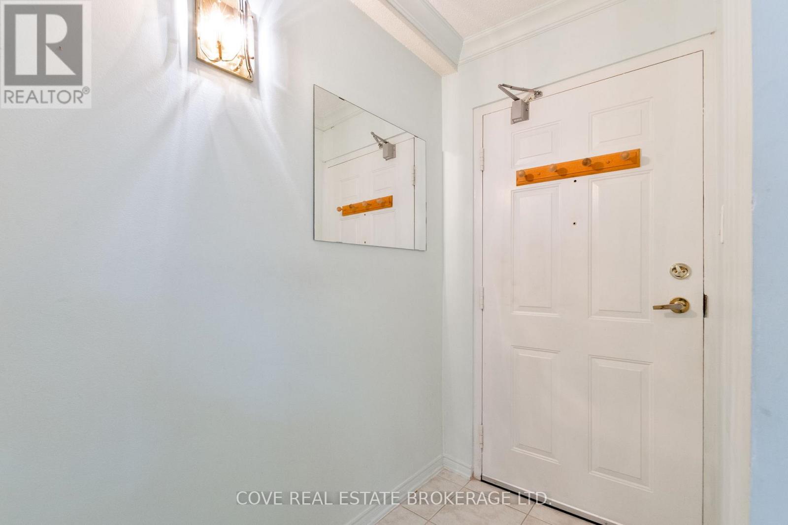 2704 - 323 Colborne Street, London East, Ontario  N6B 3N8 - Photo 2 - X12856730