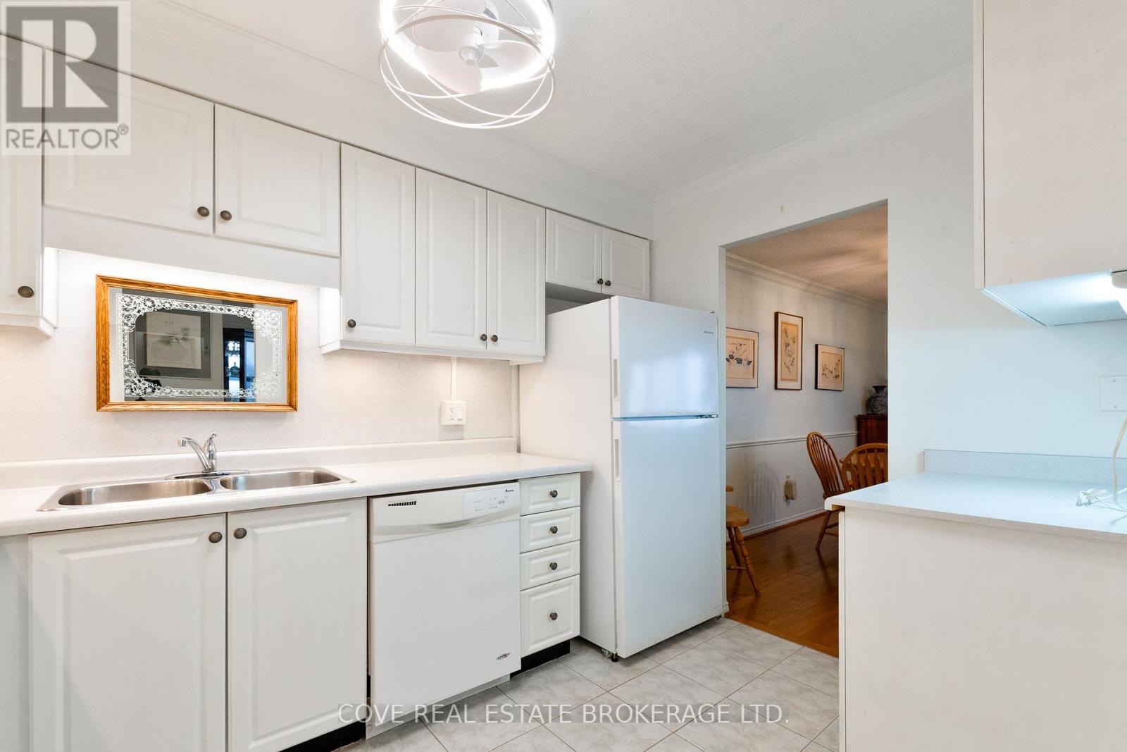 2704 - 323 Colborne Street, London East, Ontario  N6B 3N8 - Photo 4 - X12856730