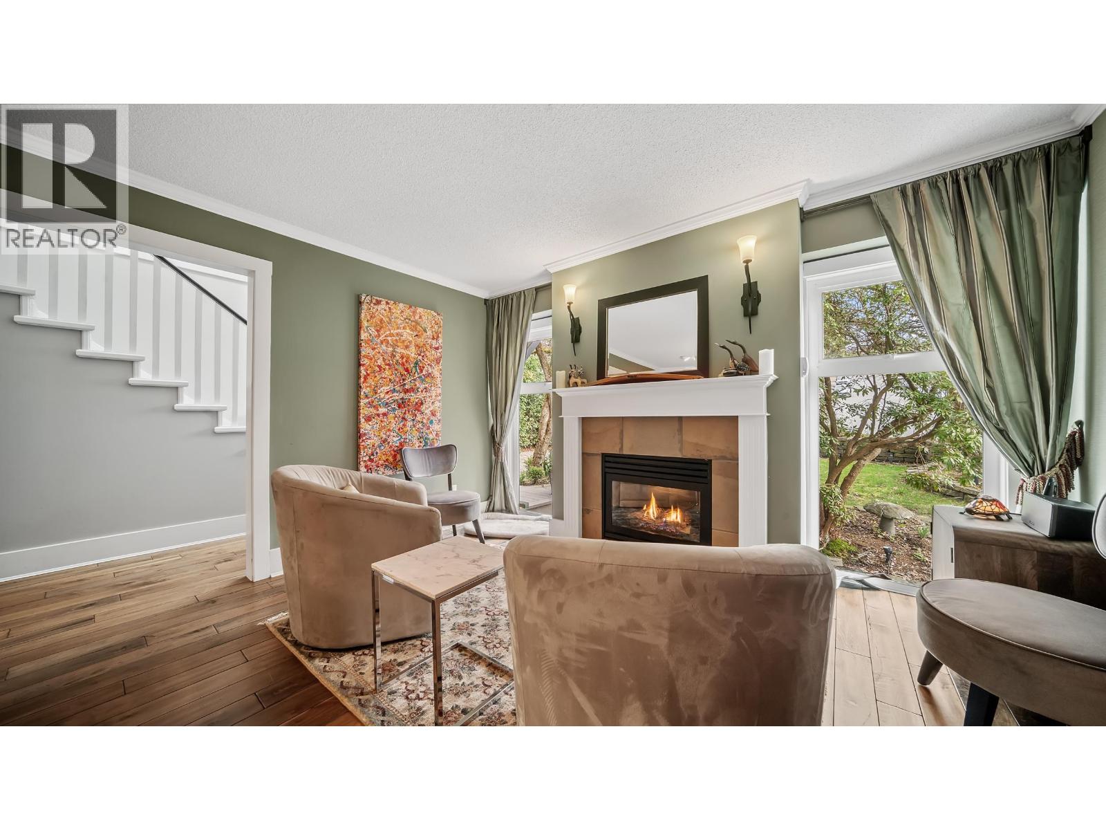 5503 Brookdale Court, Burnaby, British Columbia  V5B 2C6 - Photo 4 - R3094766