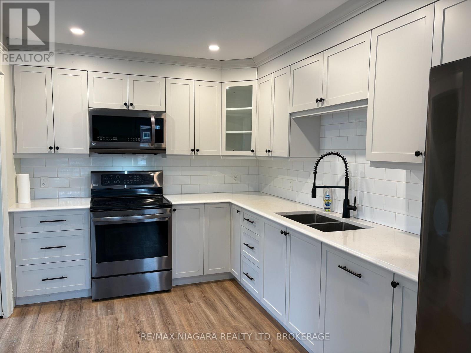 549 Ridge Road N, Fort Erie, Ontario  L0S 1N0 - Photo 6 - X12855640