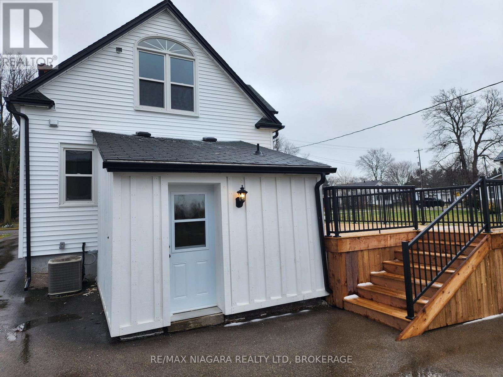 549 Ridge Road N, Fort Erie, Ontario  L0S 1N0 - Photo 4 - X12855640