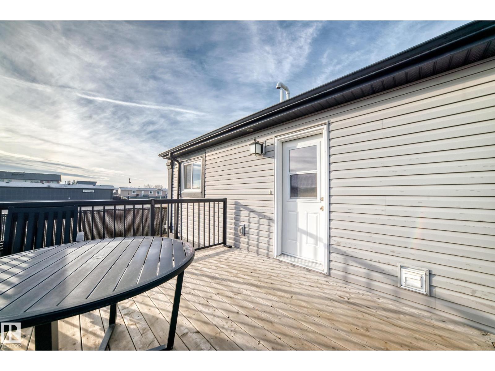 115 Hawthorn Dr, Morinville, Alberta  T8R 2P7 - Photo 5 - E4476112