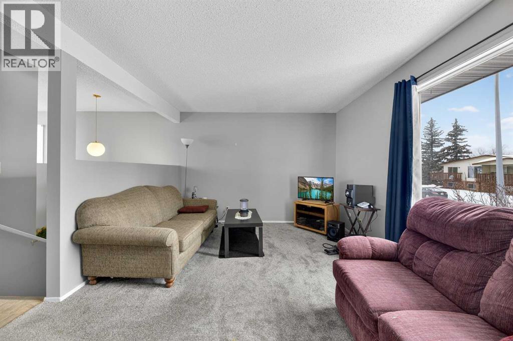 6119 53 Street, Olds, Alberta  T4H 1L2 - Photo 4 - A2289414