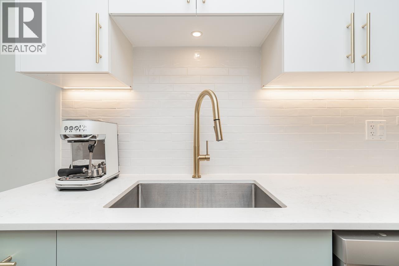 4 7363 Montecito Drive, Burnaby, British Columbia  V5A 1R4 - Photo 11 - R3096755