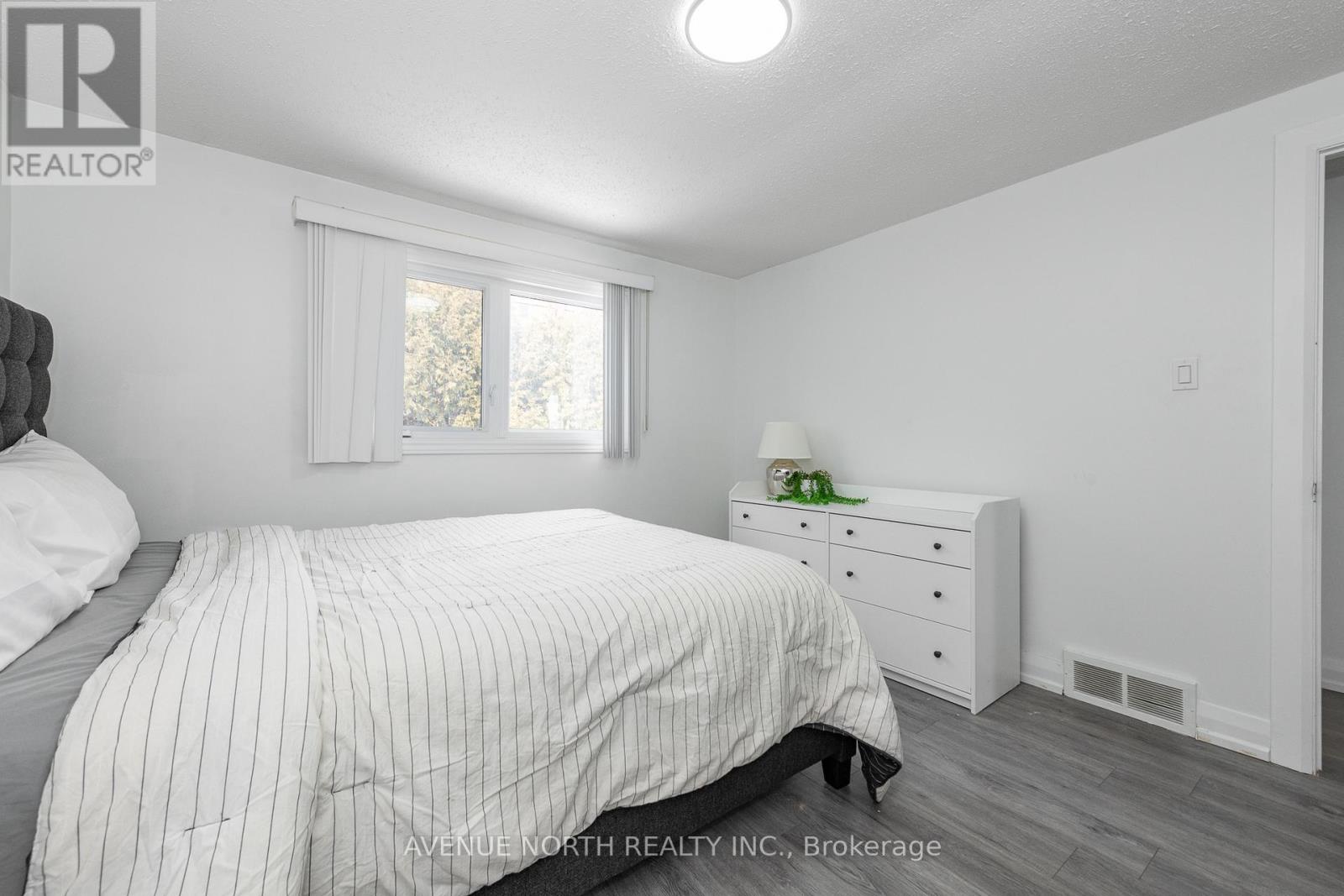 2007 Tawney Road, Ottawa, Ontario  K1G 1B5 - Photo 35 - X12856650