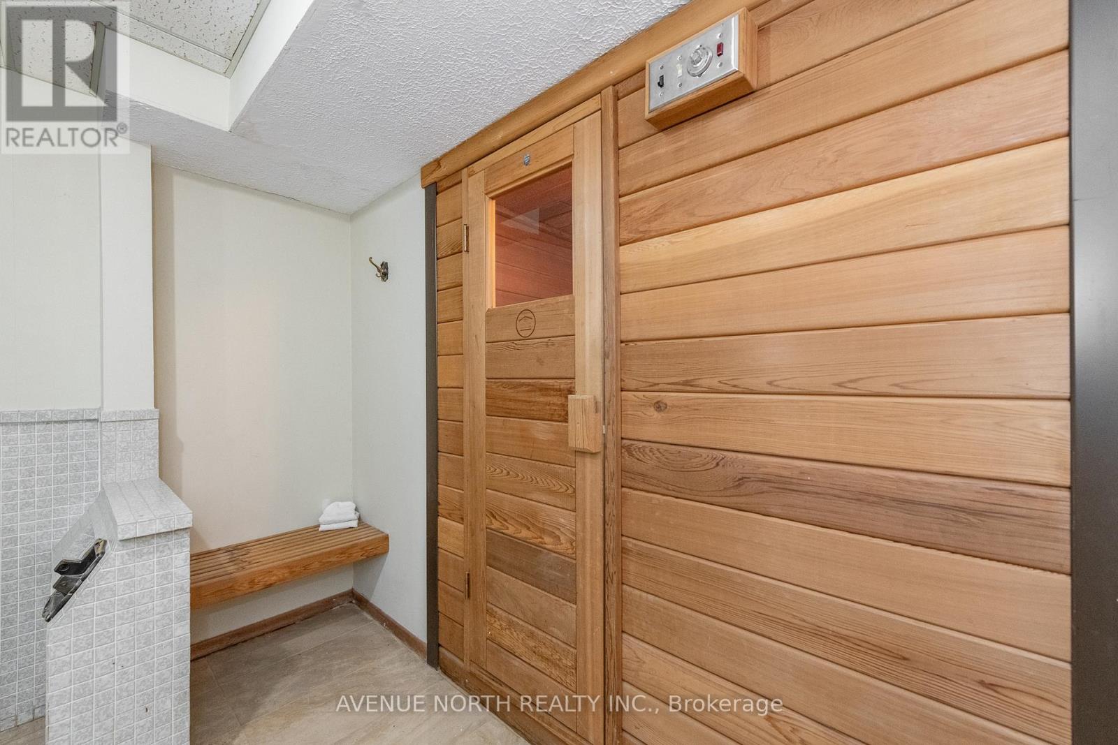 2007 Tawney Road, Ottawa, Ontario  K1G 1B5 - Photo 47 - X12856650