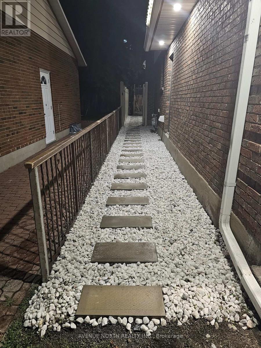 2007 Tawney Road, Ottawa, Ontario  K1G 1B5 - Photo 50 - X12856650