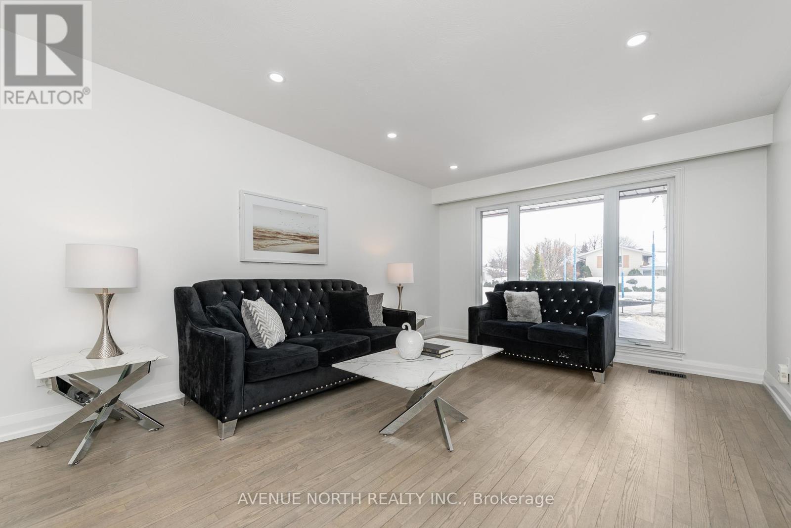 2007 Tawney Road, Ottawa, Ontario  K1G 1B5 - Photo 6 - X12856650