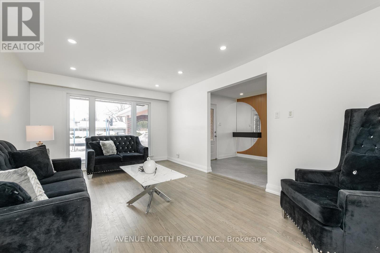 2007 Tawney Road, Ottawa, Ontario  K1G 1B5 - Photo 7 - X12856650