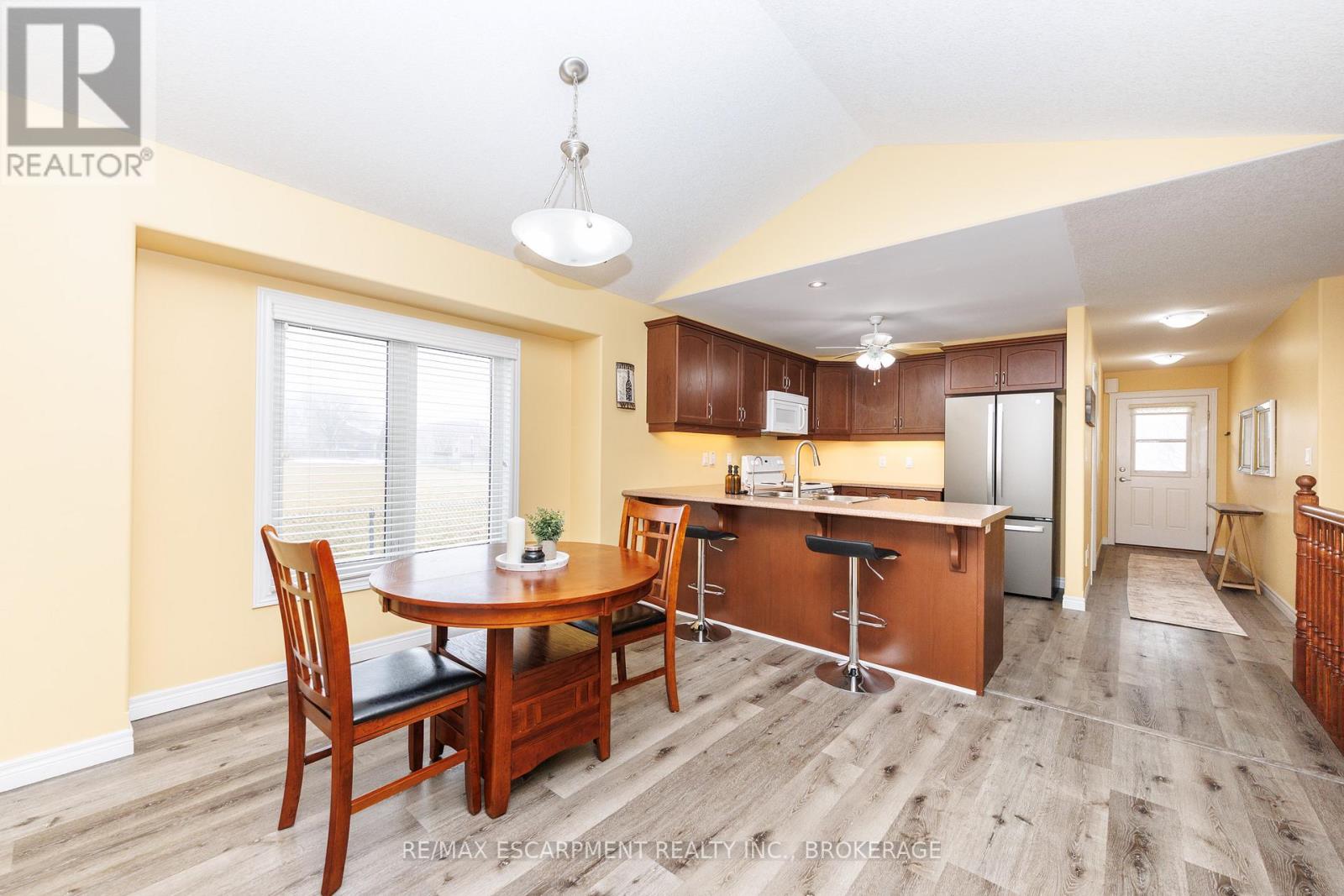 1 Sunnydale Court, West Lincoln (Smithville), Ontario  L0R 2A0 - Photo 13 - X12856750