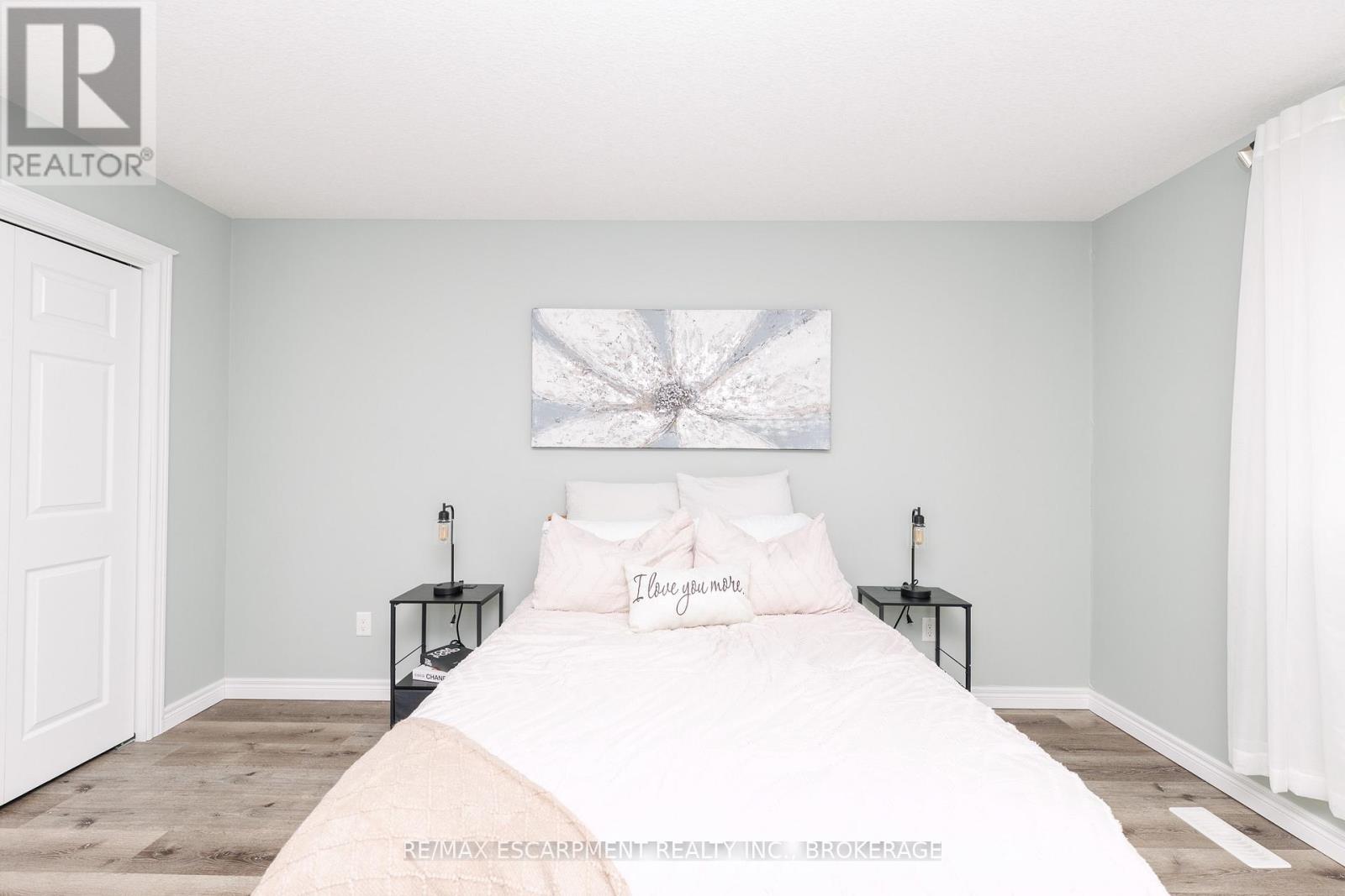 1 Sunnydale Court, West Lincoln (Smithville), Ontario  L0R 2A0 - Photo 17 - X12856750