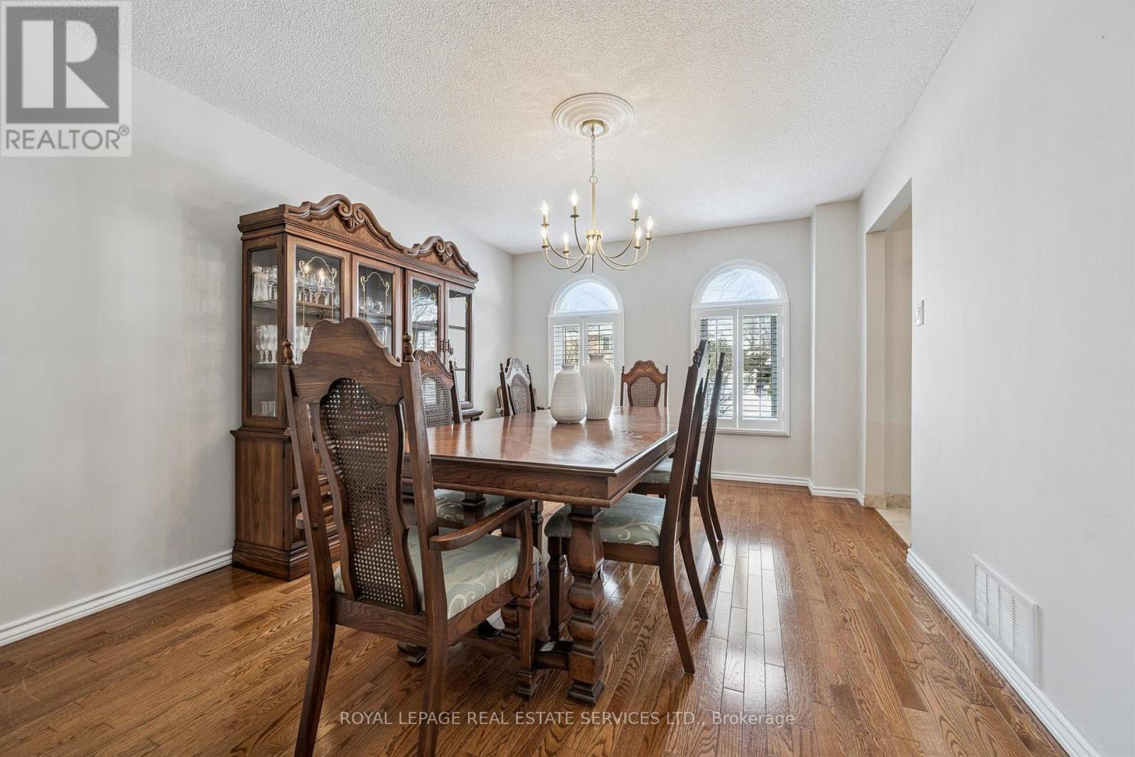 236 O'donoghue Avenue, Oakville, Ontario  L6H 3W6 - Photo 7 - W12742876
